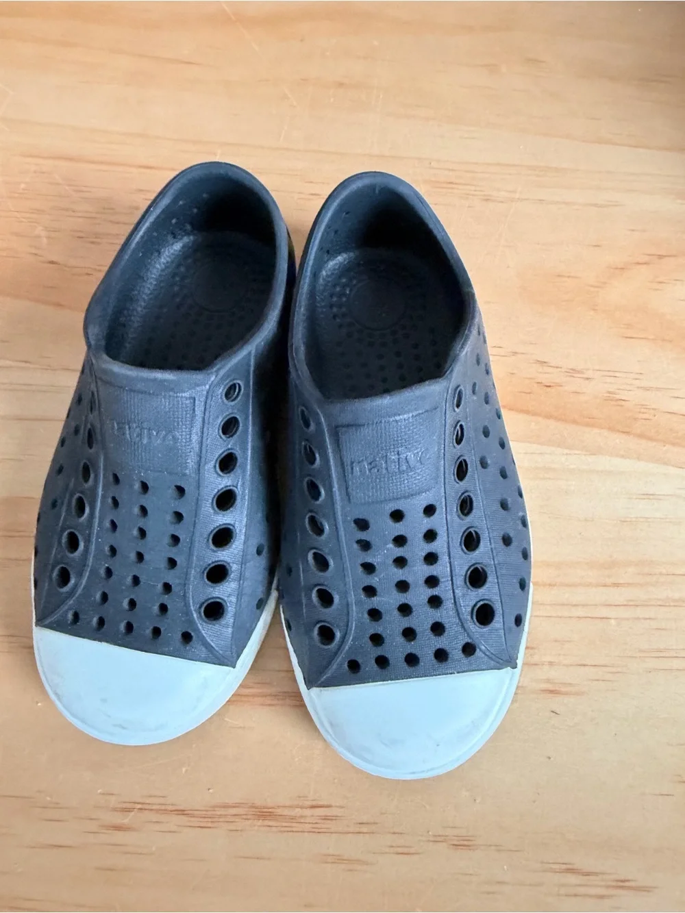 Native Shoes Jefferson toddler Slip-On Black size 8